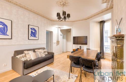Strasbourg -Saint-Denis Apartment | Stylish Urban Flat 57: Family-Friendly Parisian Escape
