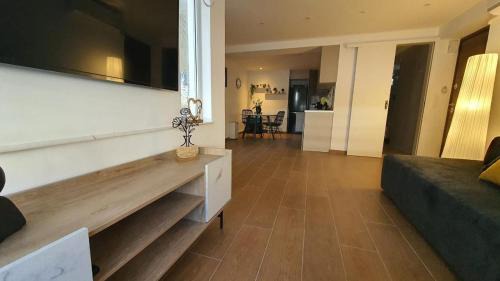 Kallithea Apartment | Urban Flat near Kallithea Center