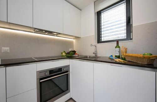 Paradiso Apartment | Urban Flat Paradiso: Family-Friendly & Highly Rated Stay