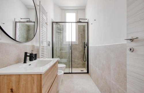 Milan Apartment | Urban Glow