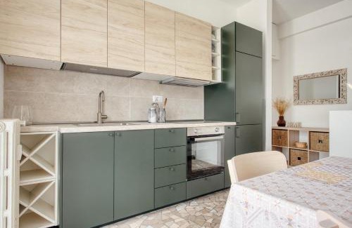 Milan Apartment | Urban Glow