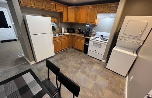 Forestdale House | "Urban Hideaway" - Cozy 2-bed, 1-bath in suburban Forestdale, AL.