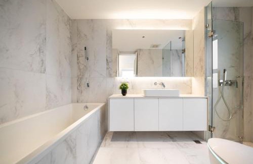Xuhui Apartment | Urban hub Sun Apartment near the Xujiahui Road