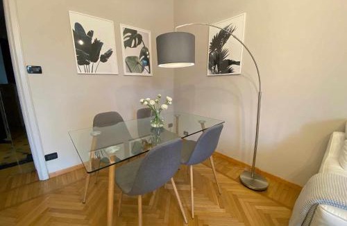 Cit Turin Apartment | Urban Jungle Apartment: Self Check-In & Metro Access
