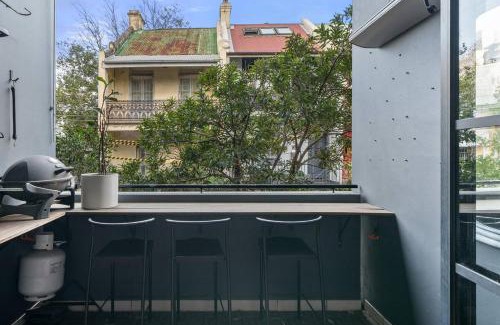 Darlinghurst Apartment | Urban Jungle Loft - A Leafy Alfresco Oasis