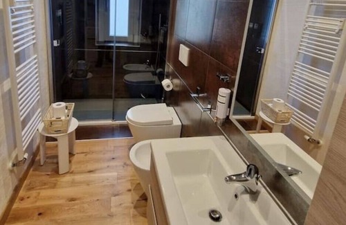 Santa Rita Apartment | Explore Urban Jungle: Family-Friendly Santa Rita Apartment
