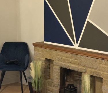 Southampton House | Urban Living - 2 beds apartment, driveway parking, centrally located!