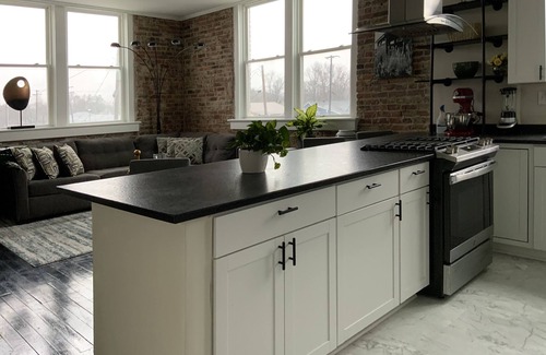 Cicero Apartment | Discover Urban Living in a Delightful Small Town