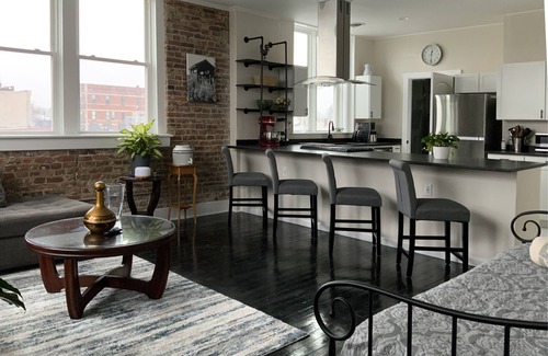 Cicero Apartment | Discover Urban Living in a Delightful Small Town