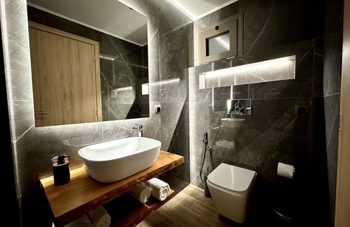 Nea Alikarnassos Apartment | Stylish Urban Luxus Studio II with Free Breakfast & Kitchen