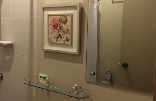 Roxas City Hotel | Cozy Urban Manor Hotel Annex: Family-Friendly Retreat