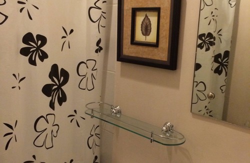 Roxas City Hotel | Cozy Urban Manor Hotel Annex: Family-Friendly Retreat