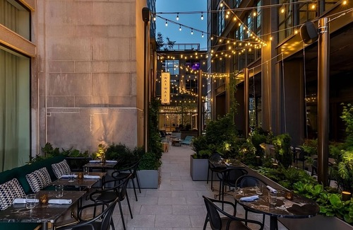 Center City Hotel | Urban Oasis: Family-Friendly Escape with Onsite Parking!
