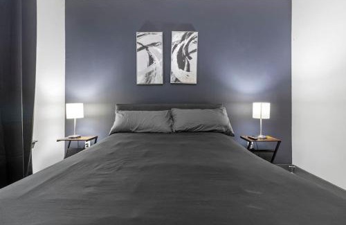 Chestnut Apartment | Urban Oasis: Pool, Gym, Dog Park & Free WiFi Await You