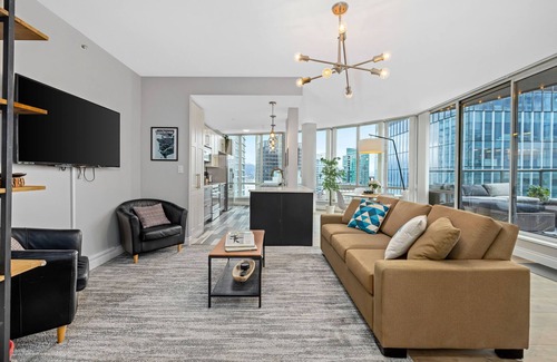 Coal Harbour Condo | Discover an Urban Outdoor Oasis in Coal Harbour