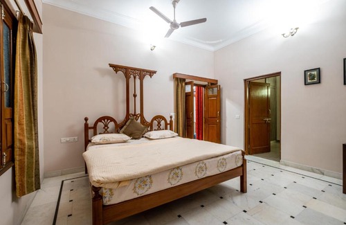 Shavri Colony Apartment | Discover Urban Pinnacle: 2BR Retreat Near Pichola Lake
