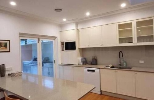 Lindfield House | Urban poolside oasis in Sydney- outdoor living at its best