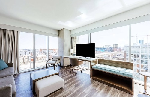 LoDo House | Downtown Denver Getaway: Pool, Pet-Friendly & Family Amenities