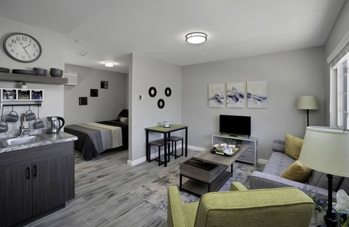 Aztec Apartment | Exceptional Urban Retreat with Family-Friendly Amenities