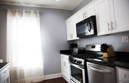 Brockton House | Urban Retreat: Your WFH-Friendly Getaway Near Boston