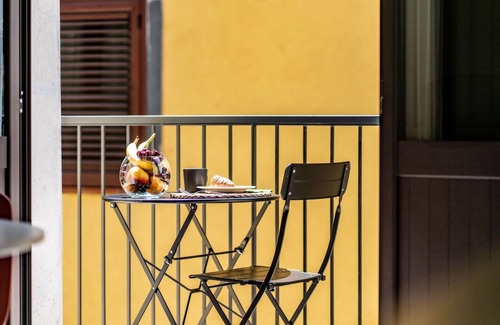 Monte Po-Nesima-San Leone-Rapisardi Apartment | Urban Space - Entire Apt. Catania near Metro Fontana/Hospital Garibaldi