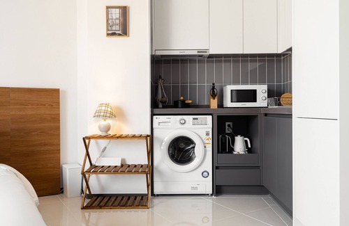 Yeonsan Apartment | Inviting Urban Stay at Busan City Hall with Breakfast