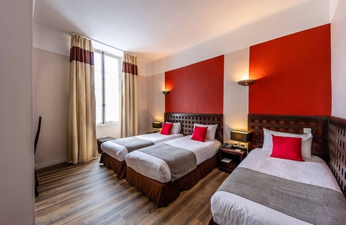 Carpentras Hotel | Discover Comfort at Best Western Le Comtadin with Pool & Breakfast