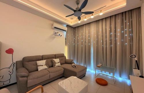 George Town Apartment | Oceanfront Oasis: Dolphin's Home with Pool & Perfect Rating