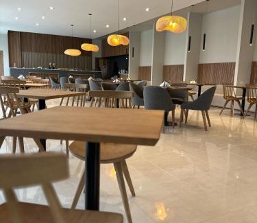 Oliva Hotel | Discover Urban Suites Oliva: Family-Friendly Retreat