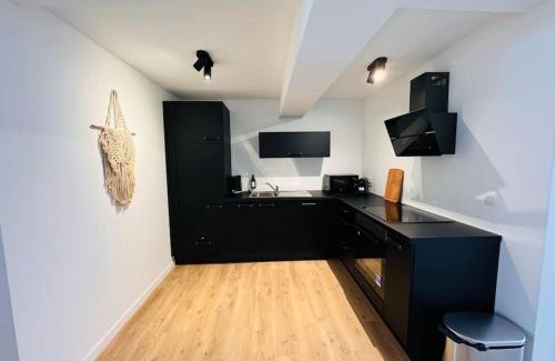 Saint-Laurent Apartment | Urban Retreat: Family-Friendly Evasion 3D Apartments