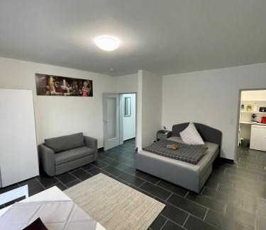 Karlsruhe City Centre Apartment | Stylish City Apartment - E.C.E-Center with Smart TV