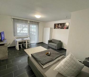 Karlsruhe City Centre Apartment | Stylish City Apartment - E.C.E-Center with Smart TV