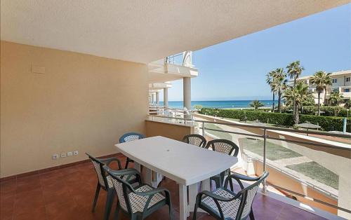Molinell Apartment | Pet-Friendly Bliss at Urbanización Catamaran with Ocean Views