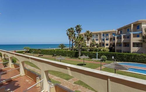 Molinell Apartment | Pet-Friendly Bliss at Urbanización Catamaran with Ocean Views