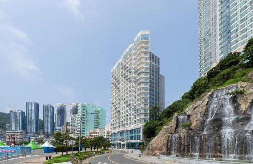 Seo Hotel | Oceanfront Retreat at Urbanstay Busan Songdo Beach