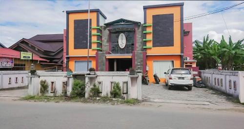 Sintang Hotel | Discover Urbanview Hotel Bagoes Sintang: Family-Friendly Stay
