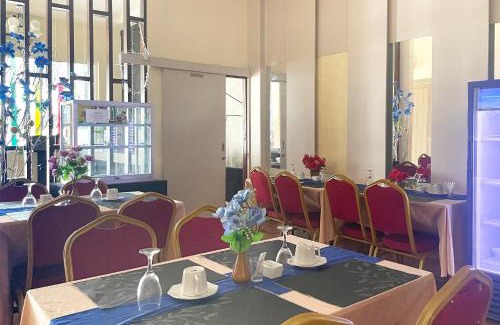 Palopo Hotel | Budget-Friendly Urbanview Hotel Harapan Palopo for Families