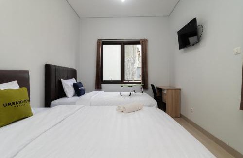 Gambir Hotel | Budget-Friendly Urbanview Hotel Pasar Baru Jakarta Awaits