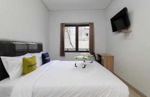 Gambir Hotel | Budget-Friendly Urbanview Hotel Pasar Baru Jakarta Awaits