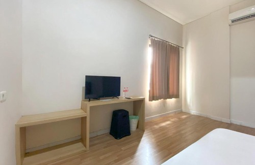 Tanjung Duren Utara Hotel | Budget-Friendly Urbanview Hotel Residence in Tanjung Duren