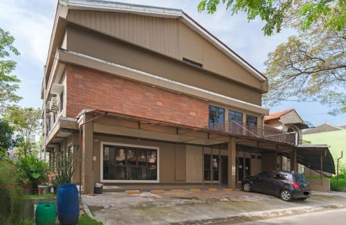 Cikarang Hotel | Urbanview Syariah Sweet Home Cikarang