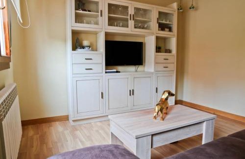 Viana Apartment | Urbión Etxea: Family-Friendly Retreat with 9.2/10 Rating