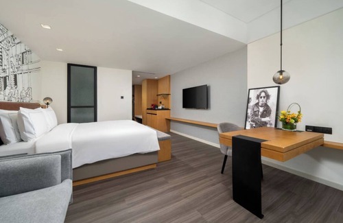 Haizhu Hotel | UrCove by Hyatt Guangzhou Canton Tower Exhibition Center-Registration Counter and Free Shuttle Bus Available during Canton Fair Period