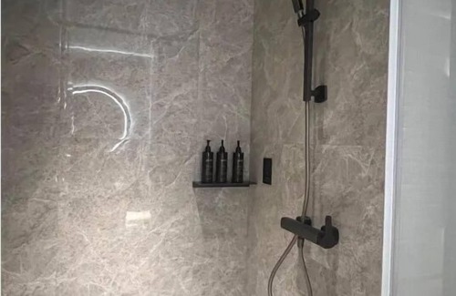 Futian CBD Hotel | Discover UrCove by HYATT in Shenzhen Futian CBD