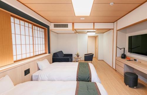 Ureshino Hotel | Experience Comfort at Ureshino Motoyu with Hot Tub & Breakfast