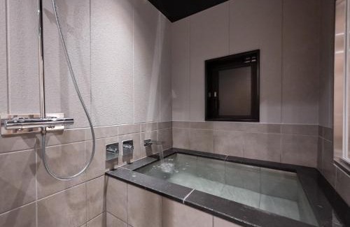 Ureshino Hotel | Relax at Ureshino Onsen Yadoya Uchiroji with Hot Tub & Dining