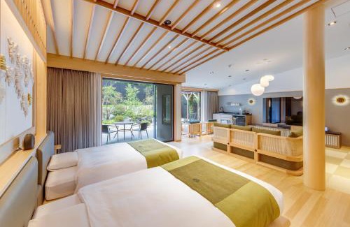 Ureshino Hotel | Discover Ureshino Yadoya: Pet-Friendly Retreat with Hot Tub