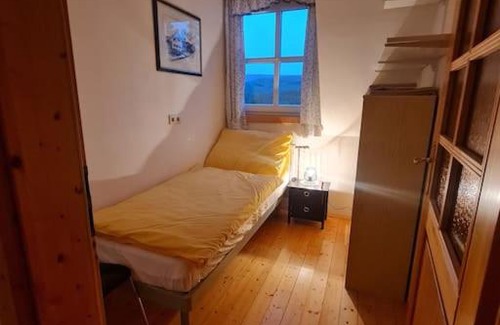 Modriach Apartment | Cozy Landgasthaus in Modriach: Pet and Child Friendly