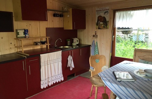 Unterallgau Cabin | Family-Friendly Getaway at Nikolinenhof - Kid-Approved Stay