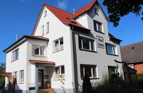 Alt Gaarz Apartment | Experience Oceanfront Bliss at Lütt Elsing - 4 Stars